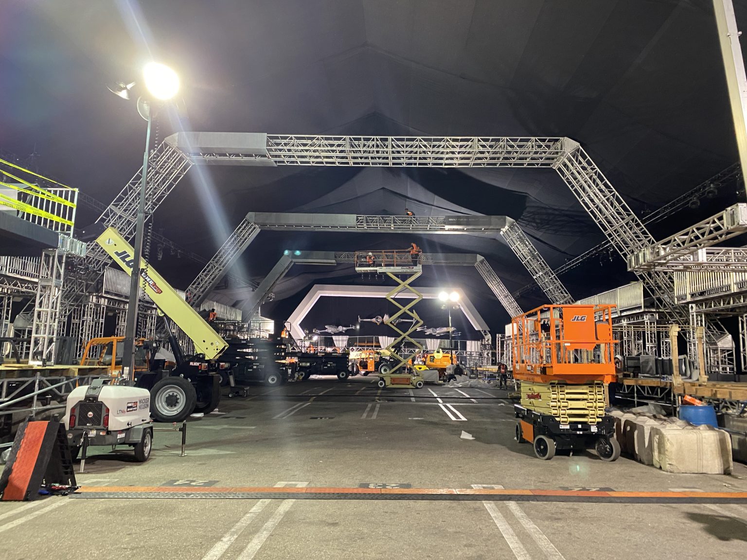 Truss - Extreme Truss Arch Design - Gallagher Staging & Manufacturing